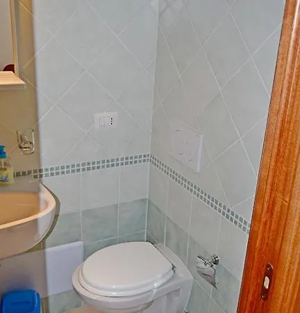 Ely Apartment *